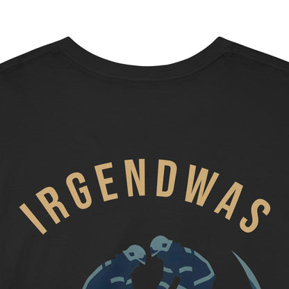 Digitaler Design-Ausschnitt des kreisrunden Hochwasser-Motivs mit dem bogenförmigen orangefarbenen Schriftzug IRGENDWAS.