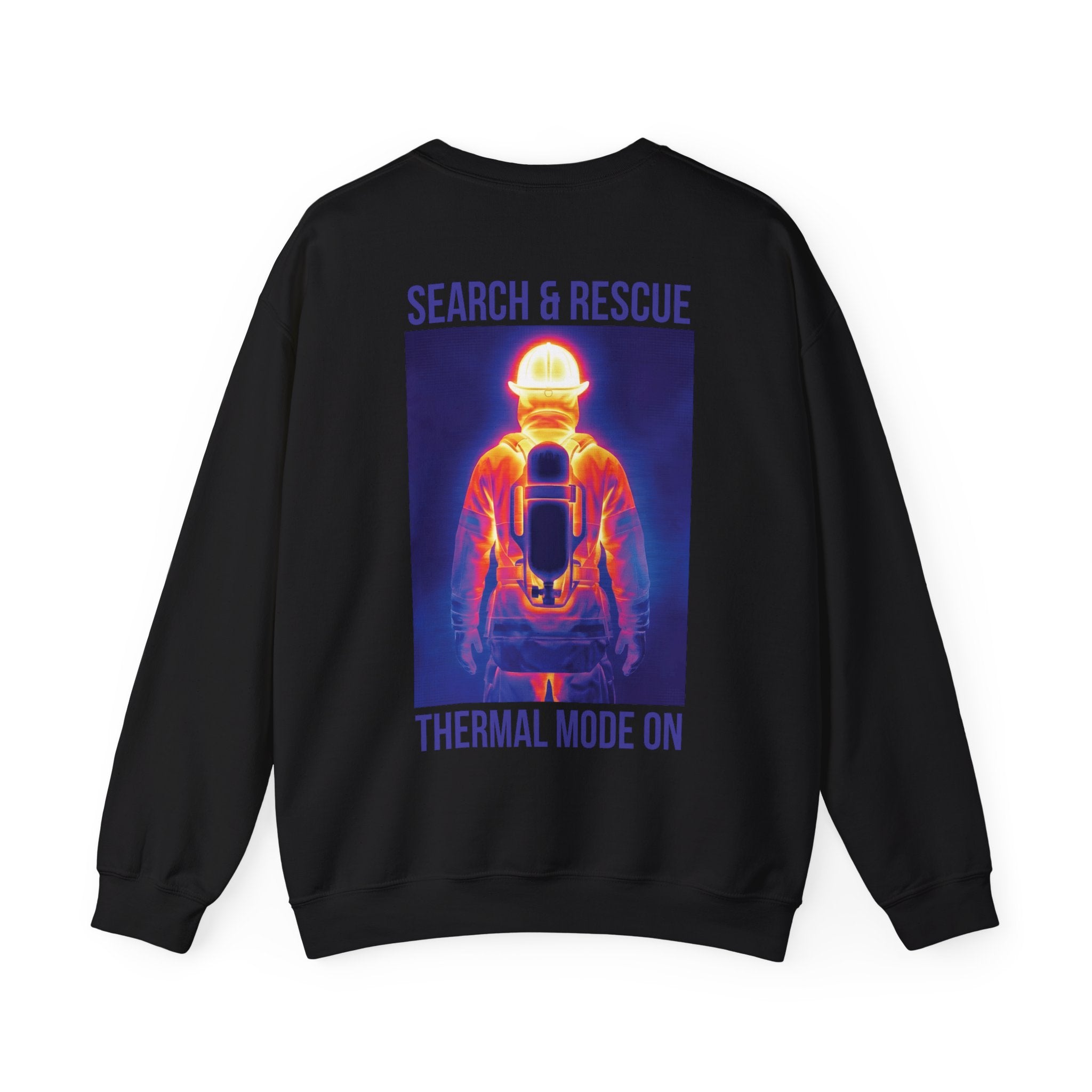 Freigestellte Rückansicht des schwarzen Feuerwehr-Sweaters mit dem farbintensiven Infrarot-Aufdruck auf weißem Hintergrund.