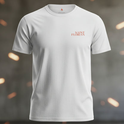 Vorderansicht eines weißen Unisex-Feuerwehr-Shirts mit dem minimalistischen, orangefarbenen Brust-Aufdruck Saint Florian.