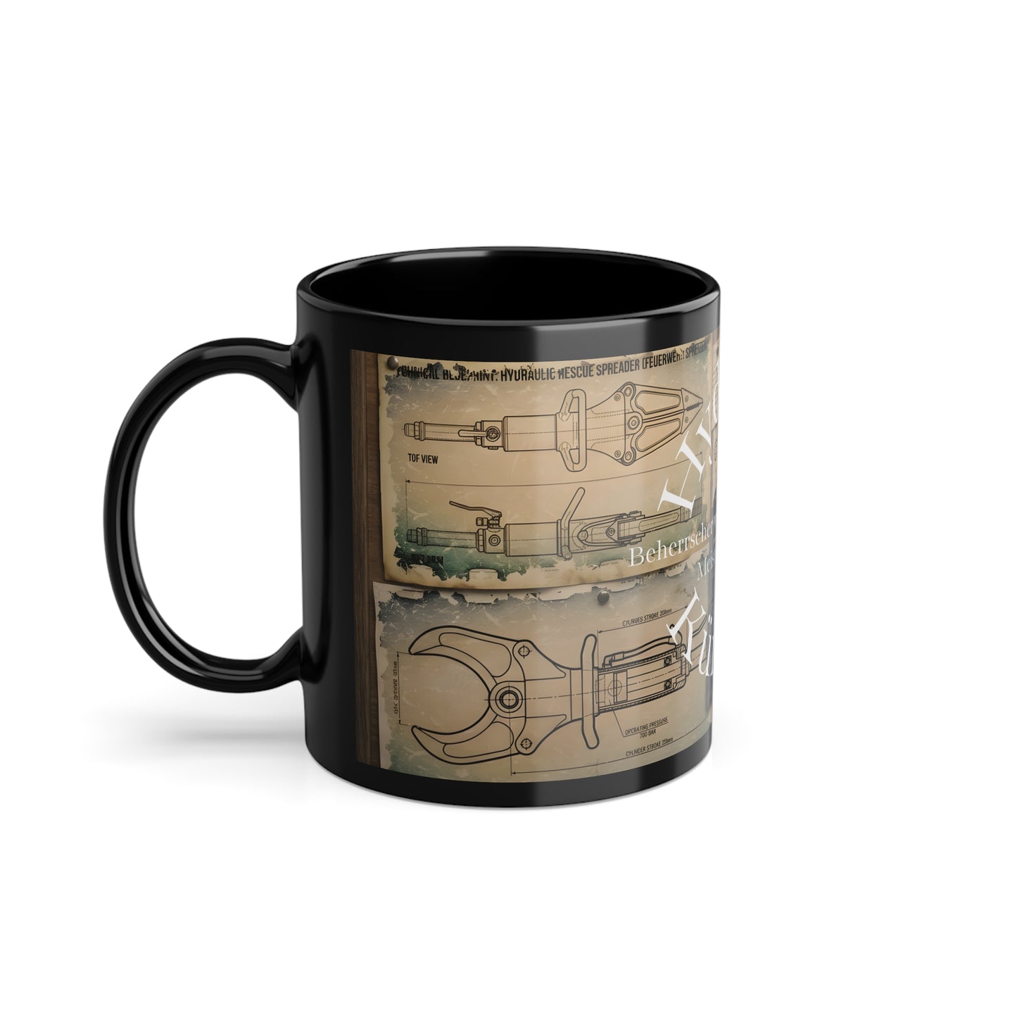 Studioaufnahme der linken Seite der THL-Tasse mit den detaillierten Skizzen der hydraulischen Rettungsgeräte.